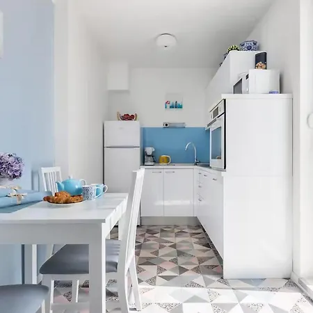 Amazing In With House Sea View *