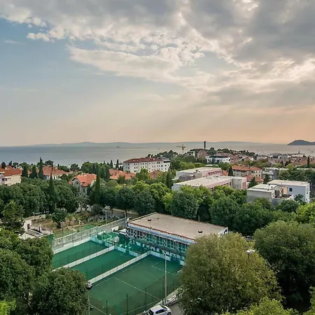 Amazing In With House Sea View Apartament